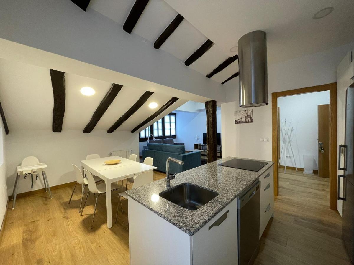 Apartamentos Turisticos Las Animas Comillas Eksteriør billede